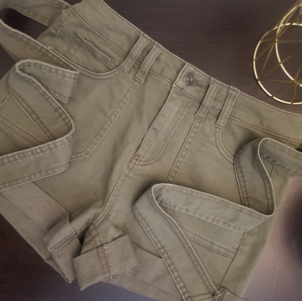 Olive Belted Cuff Shorts